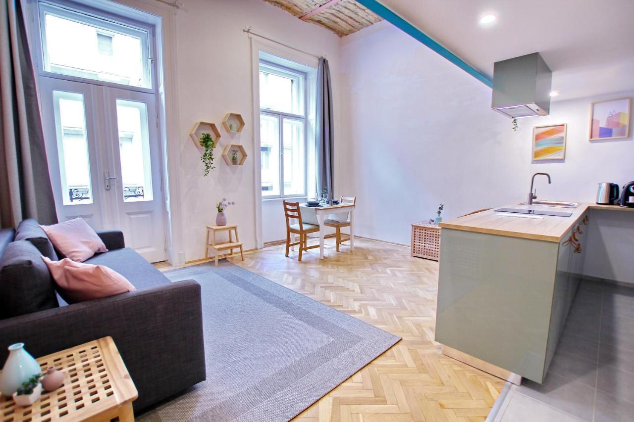 Awesome Budapest Downtown Studio W Balcony & Free Private Parking Exterior photo